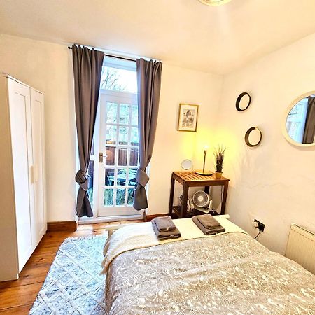 Lovely 1 Bed Apartment 2 Min To Station Londyn Zewnętrze zdjęcie